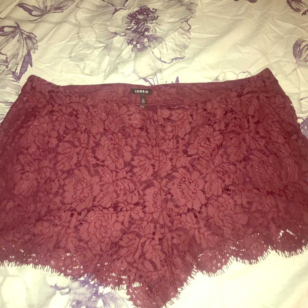 Torrid Lace Shorts with pockets size 22